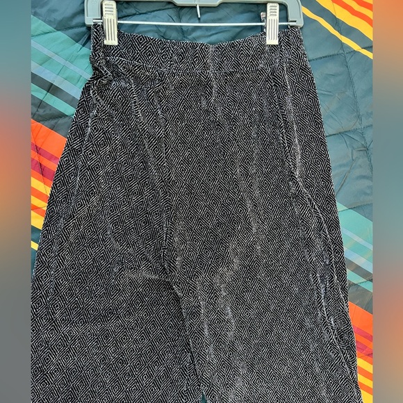 Zara stretchy flare pants - Picture 2 of 4